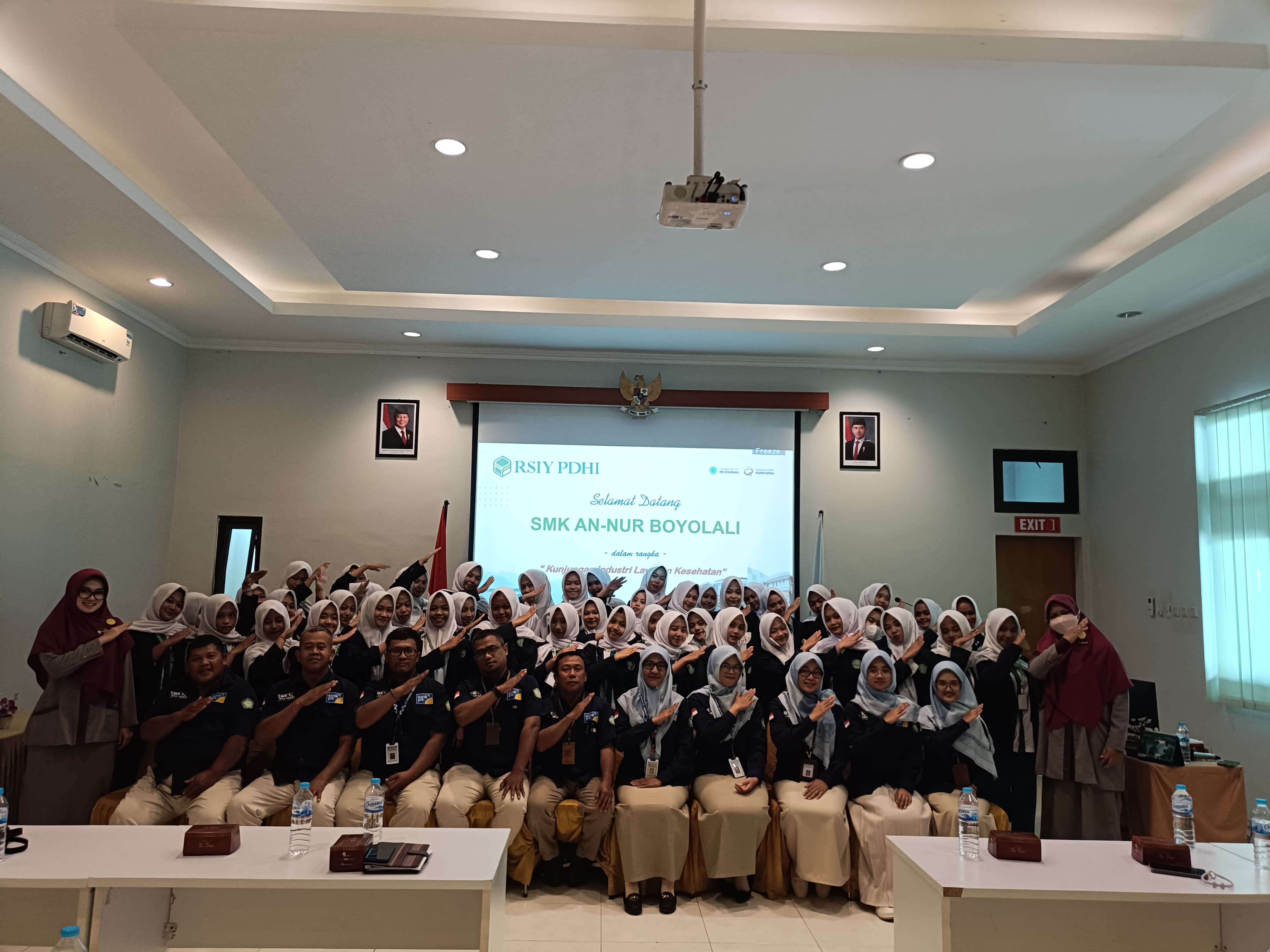 Belajar di Industri Farmasi